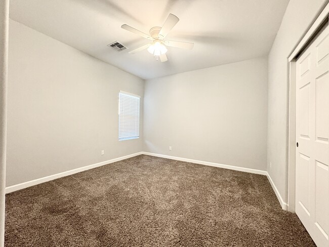 Building Photo - 9383 W Desert Bighorn Trail