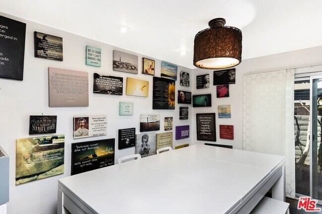 Building Photo - ** MOVE IN BONUS of $500.00 ** (If an agreement is signed by Feb 28th 2026) Furnished (also avail...