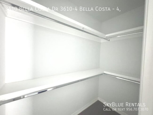 Building Photo - 3610 Bella Costa Dr