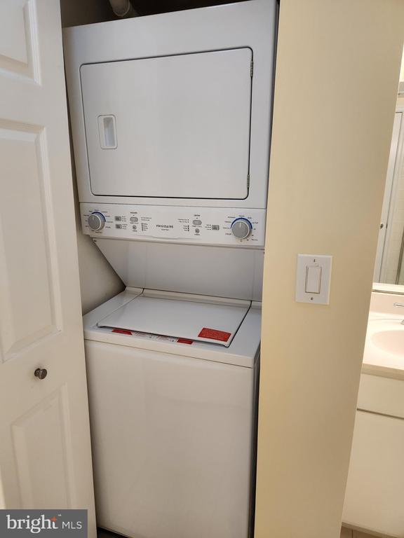 Building Photo - 5809 Nicholson Ln