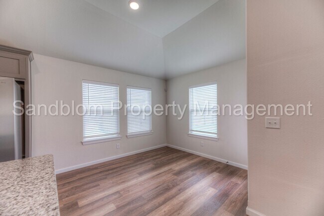 Building Photo - For Lease | East Tulsa - BA Schools | $189...