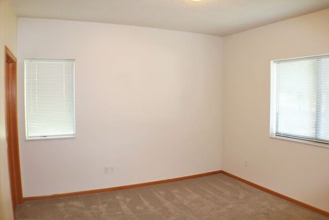 Building Photo - $1,215 | 2 Bedroom, 2 Bathroom CONDO | Designed for Ages 55+ | PET Friendly* | Available for Nove...