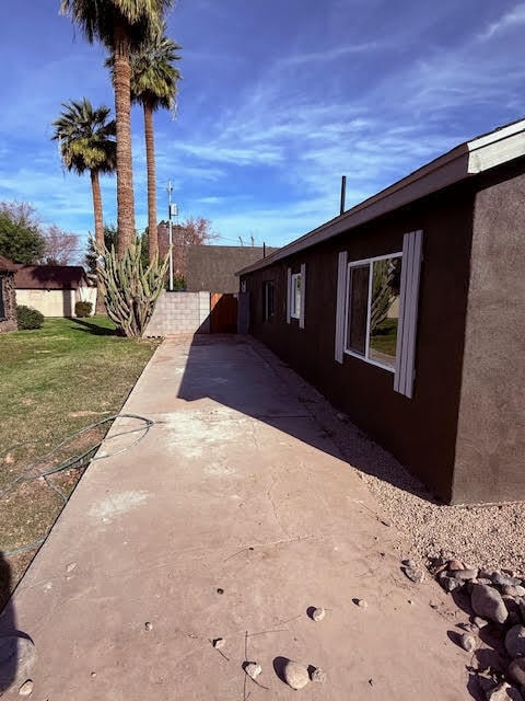 Building Photo - BRAND NEW TOWNHOME IN THE MIDDLE OF UPTOWN PHX WITH ALL THE BELLS AND WHISTLES!!!