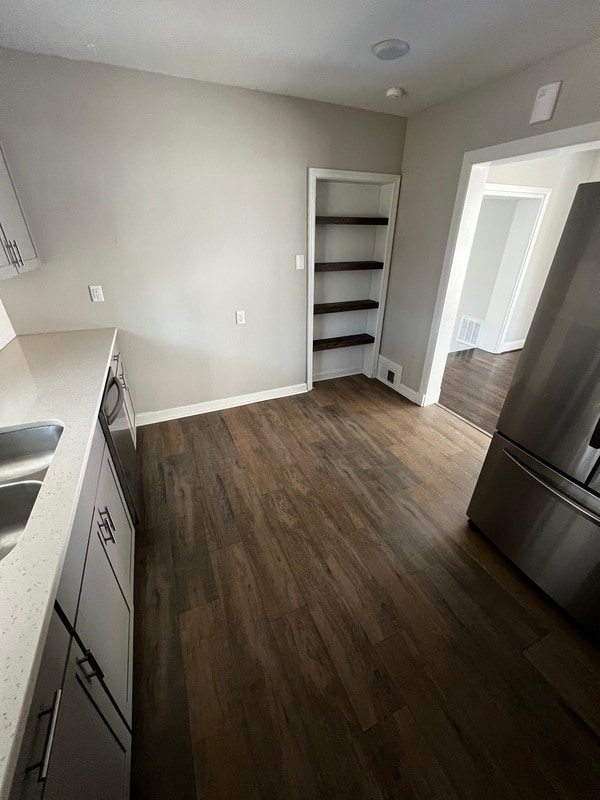 Building Photo - 1105 Ironington Rd