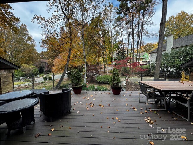 Building Photo - 210 Hargett Ct