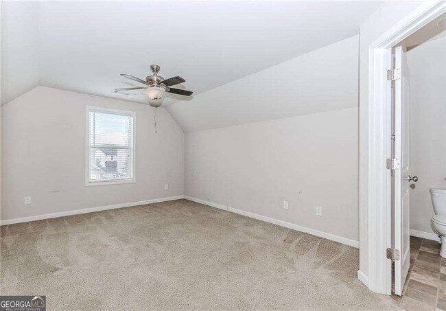 Building Photo - 5940 Park Bend Ave