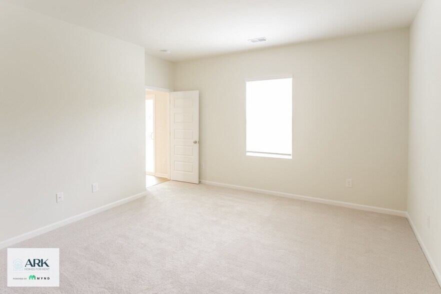 Building Photo - 1145 Joywood Dr