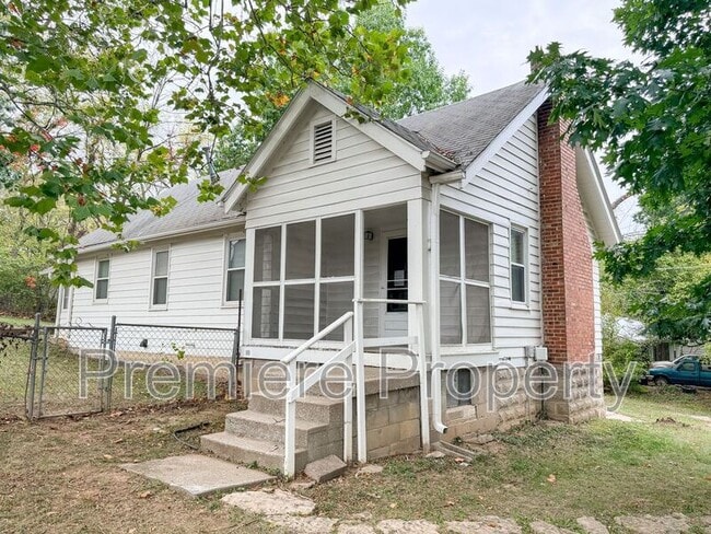 Primary Photo - 36 N Poe St