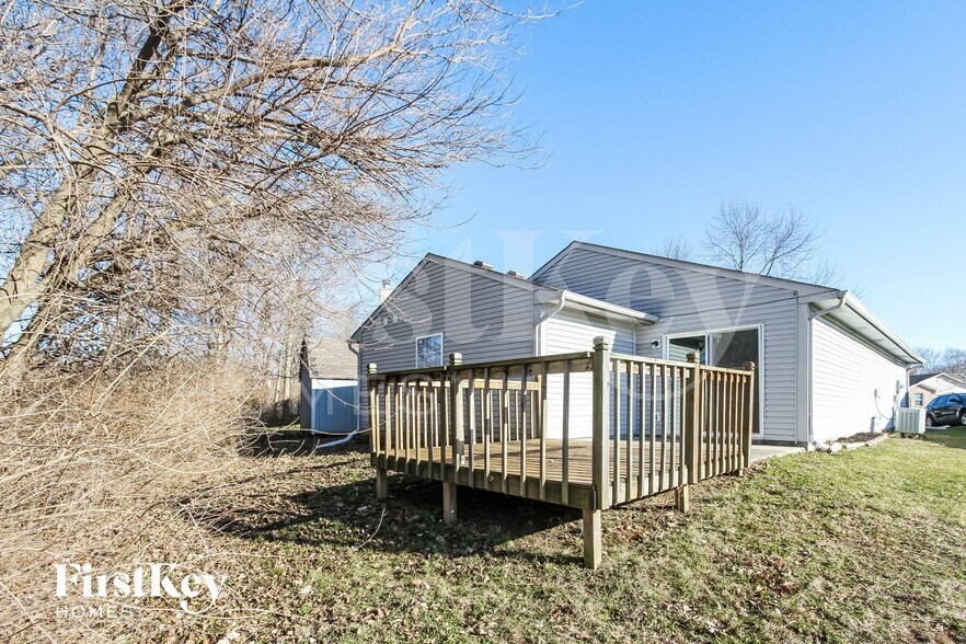 Building Photo - 7608 Lake Vista Ln