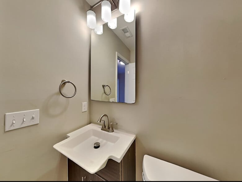 Building Photo - 200 Denver Ave