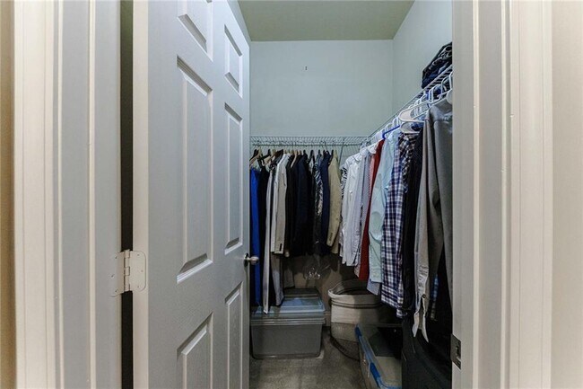 Building Photo - 2022 Cobblestone Cir NE
