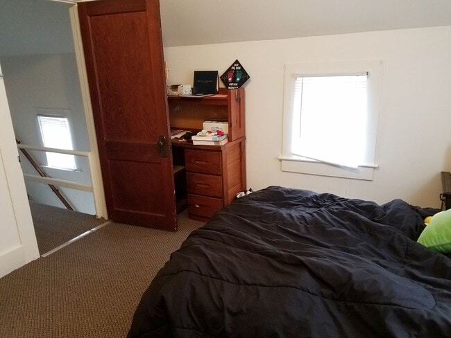 Building Photo - nre1215