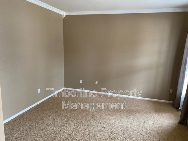 Building Photo - 14480 Tierra Dr