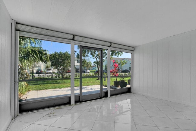 Building Photo - 4373 Trevi Ct