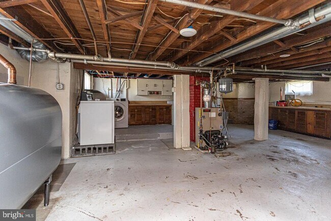 Building Photo - 1525 Yardley Newtown Rd