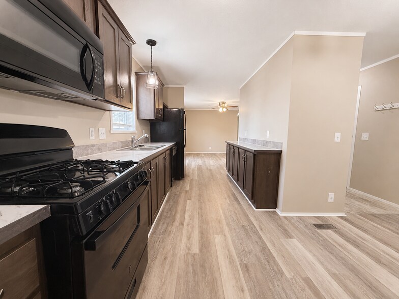 Building Photo - 11777 Cascade Cir