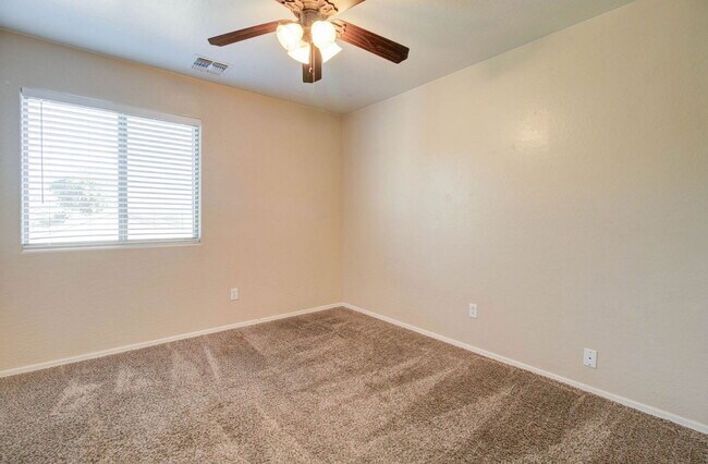 Building Photo - 17762 W Hearn Rd