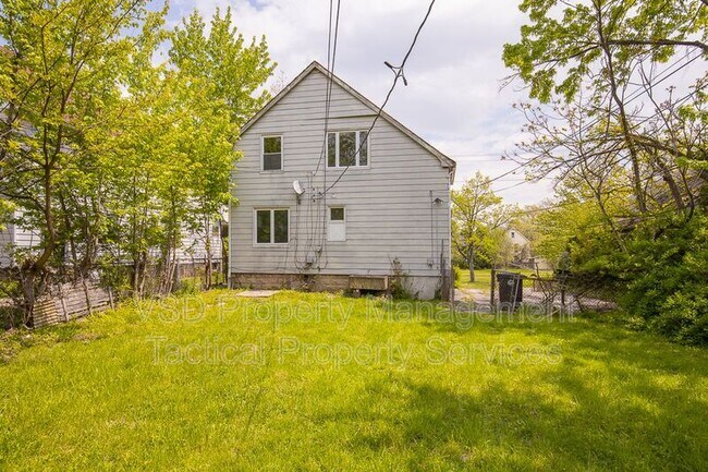 Building Photo - 3408 E 140th St