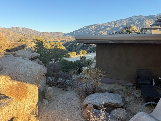 Building Photo - 60913 Manzanita Rd