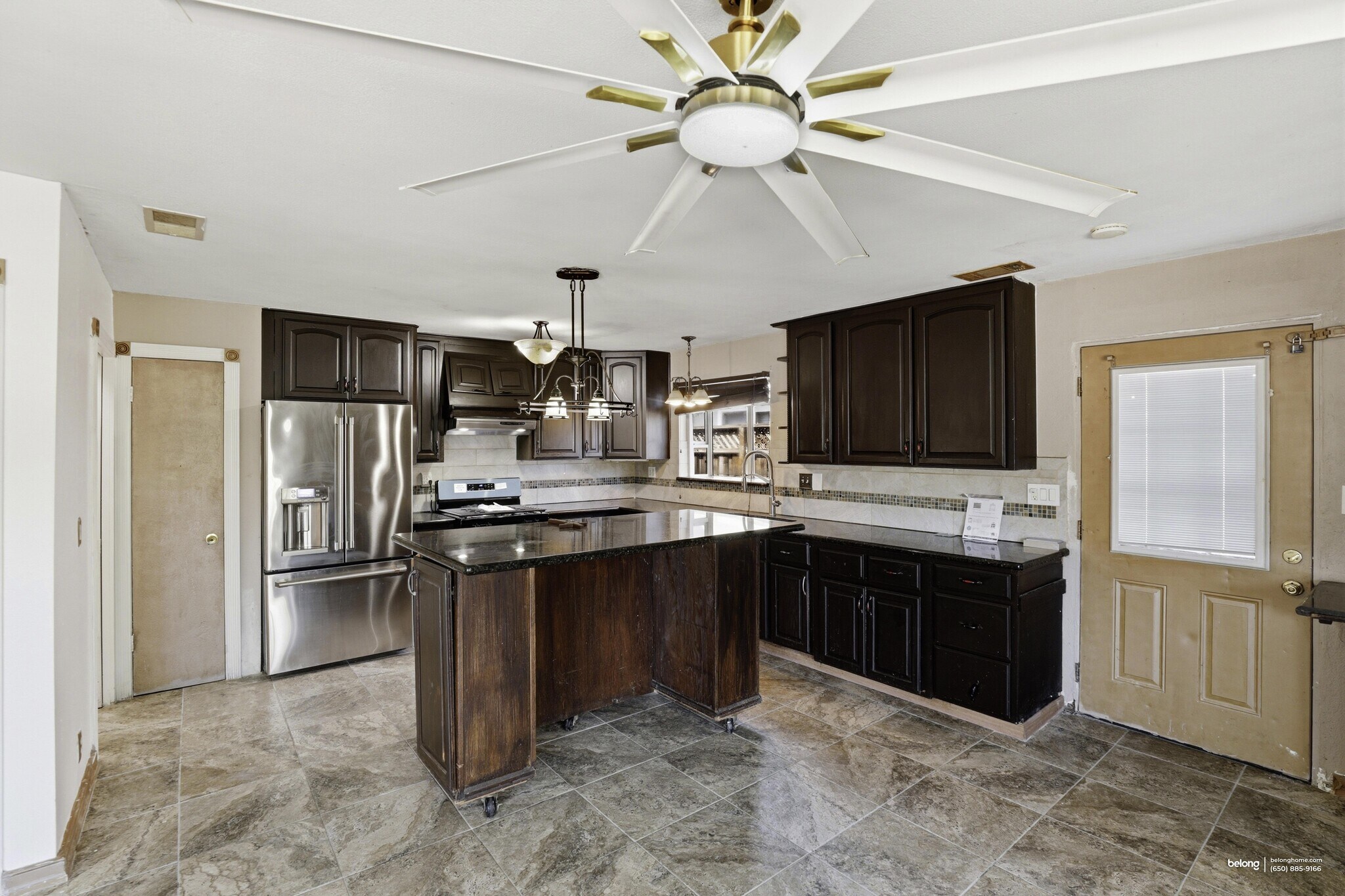 Building Photo - 1056 Hacienda Dr
