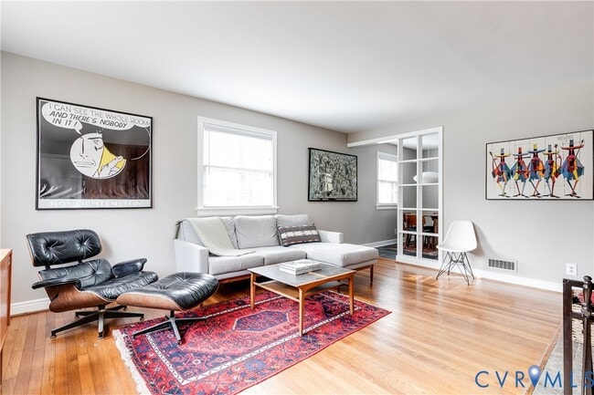 Building Photo - 3342 Grandview Dr