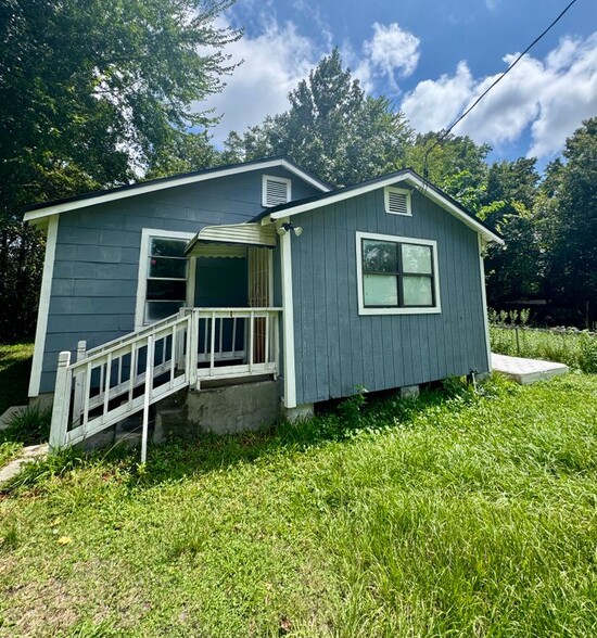 Building Photo - 1760 Audubon St