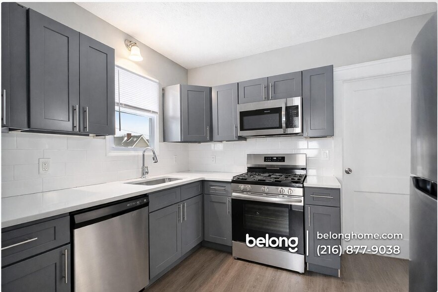 Building Photo - 3366 W 88th St