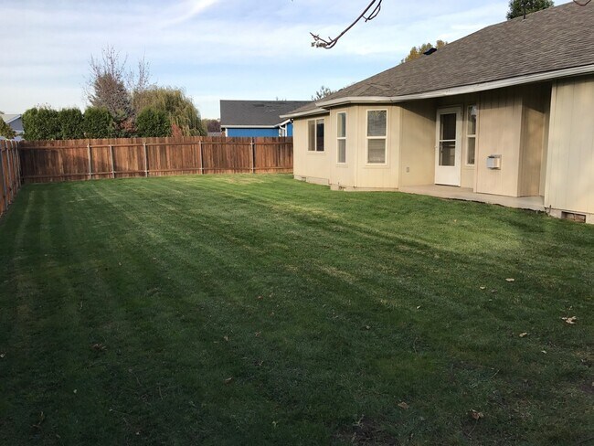 Building Photo - 56 Talon Loop