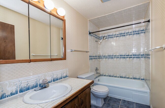 Building Photo - 1004 Potlatch Cir