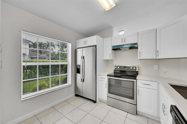 Building Photo - 5642 NW 118th Dr