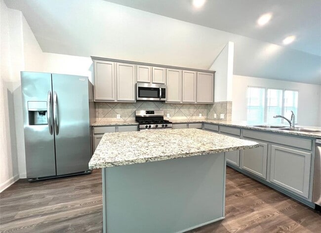 Building Photo - 3011 Azalea Pt