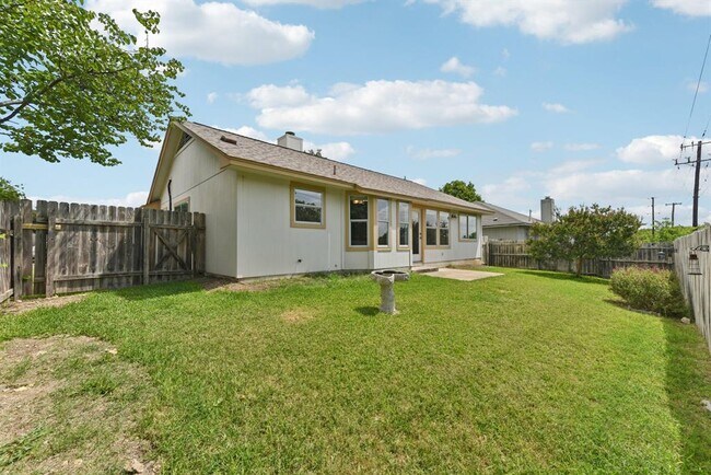 Building Photo - 906 Jasmine Trail