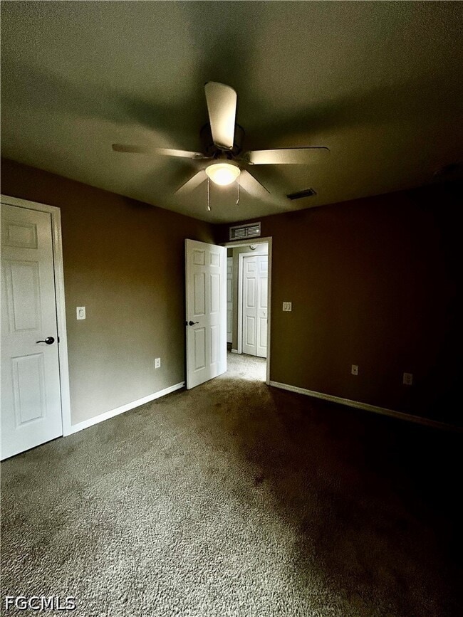 Building Photo - 12117 Palm Cove St