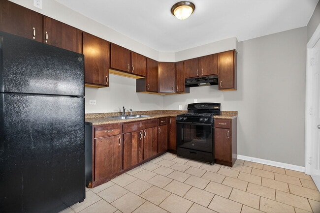 Building Photo - 27 164th Pl