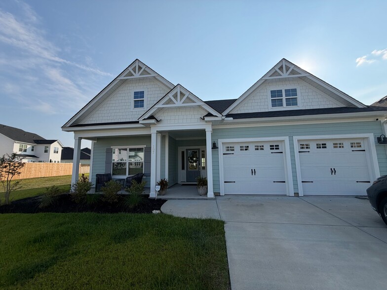 Building Photo - 107 Crosscut Ln