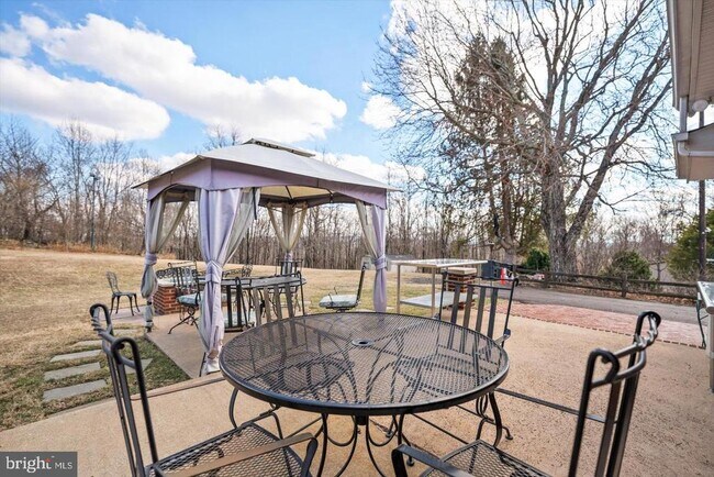 Building Photo - 436 Castleton Meadows Ln