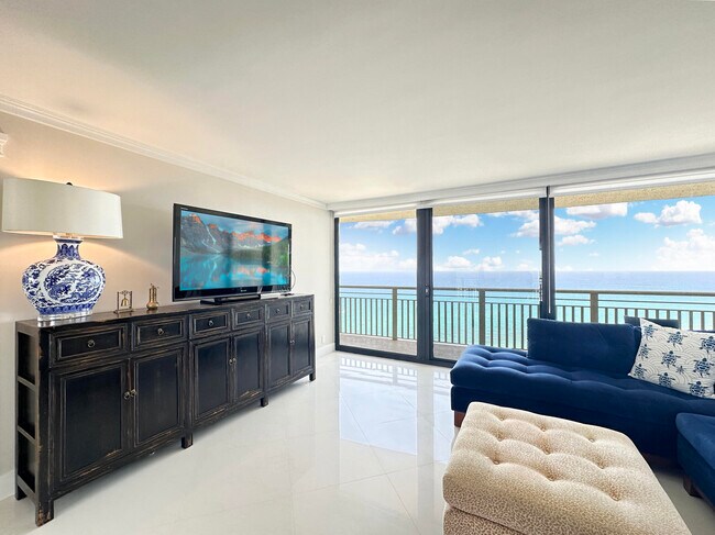 Building Photo - 3000 N Ocean Dr