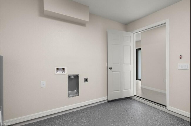 Building Photo - 5032 Bristo St