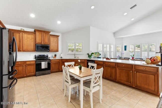 Building Photo - 3139 Ashgrove Rd