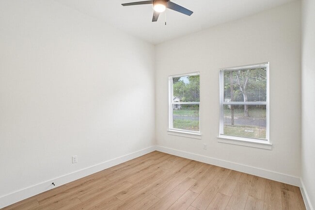 Building Photo - 1626 Stoneman St