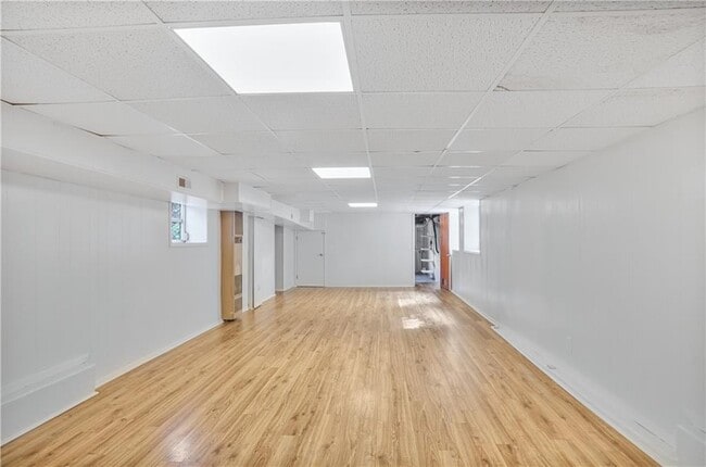 Building Photo - 3659 Admiral Dr