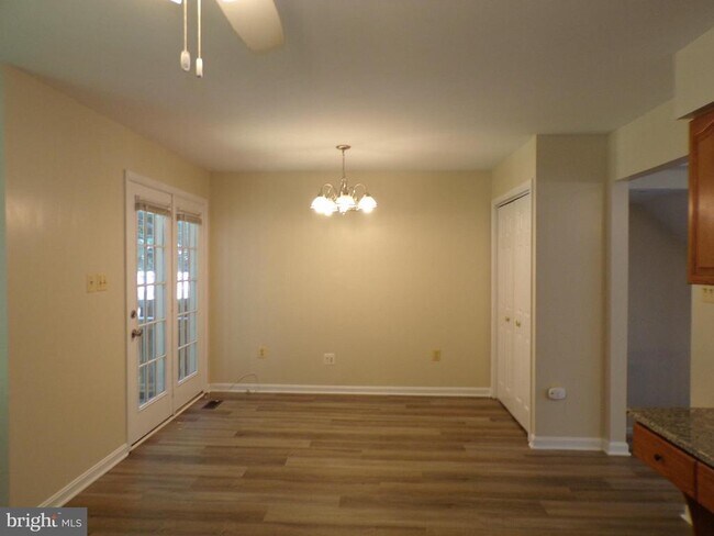 Building Photo - 8305 Ridge Crossing Ln