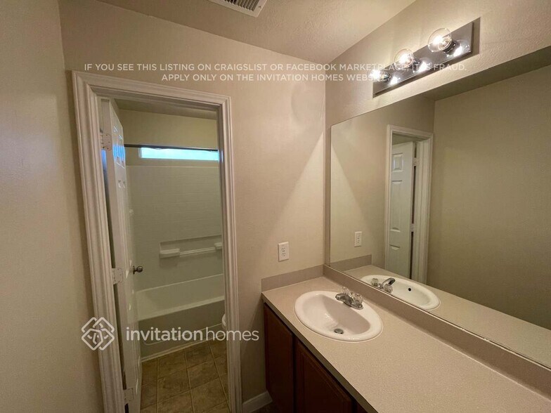 Building Photo - 5943 Brenwood Trails Ln