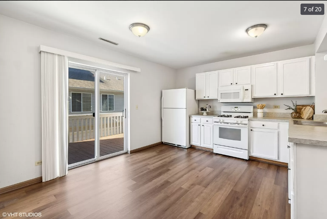 Kitchen - 315 W Whispering Oaks Ln