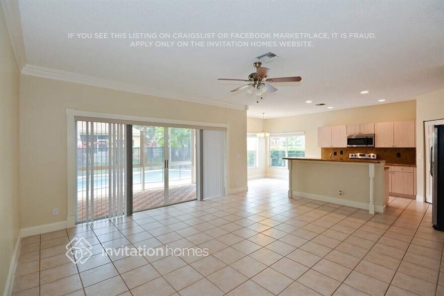 Building Photo - 8556 NW 57th Dr