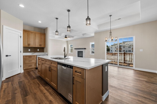 Building Photo - 1820 Horseshoe Ln