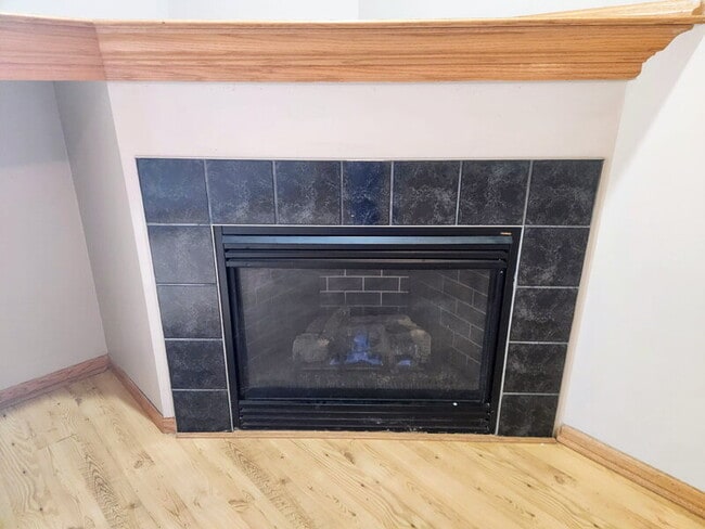 Building Photo - 1320 SE Florence Dr