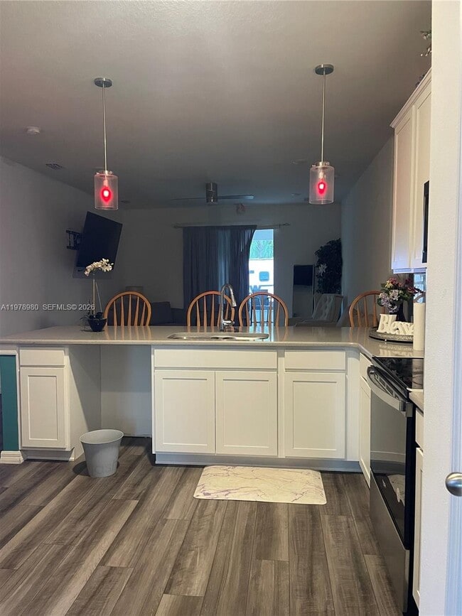 Building Photo - 6157 NW Gatun Dr