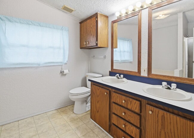 Building Photo - 3 Bedroom Manufactured Home on Nearly 2 Acres with Large Shop