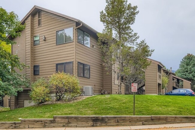 Building Photo - 953 Moorings Dr